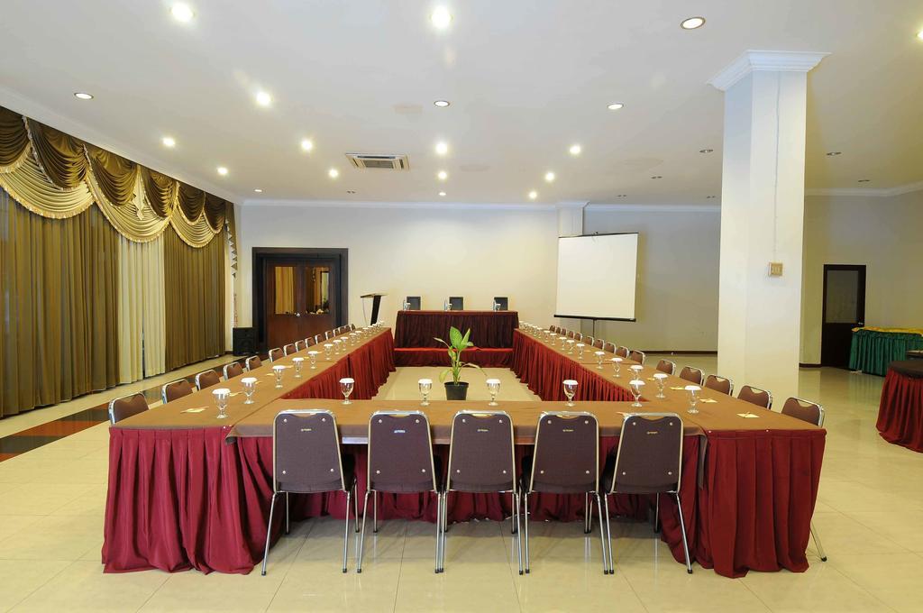 Hotel Kapuas Dharma Pontianak Eksteriør billede